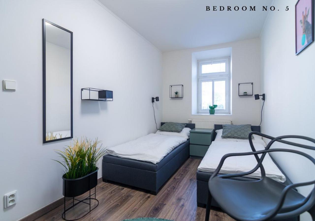 The Bookhouse, 5-Bedroom Residence By Prague Castle מראה חיצוני תמונה