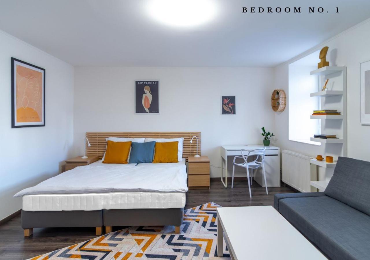 The Bookhouse, 5-Bedroom Residence By Prague Castle מראה חיצוני תמונה